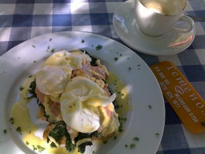 breakfast-at-temenos